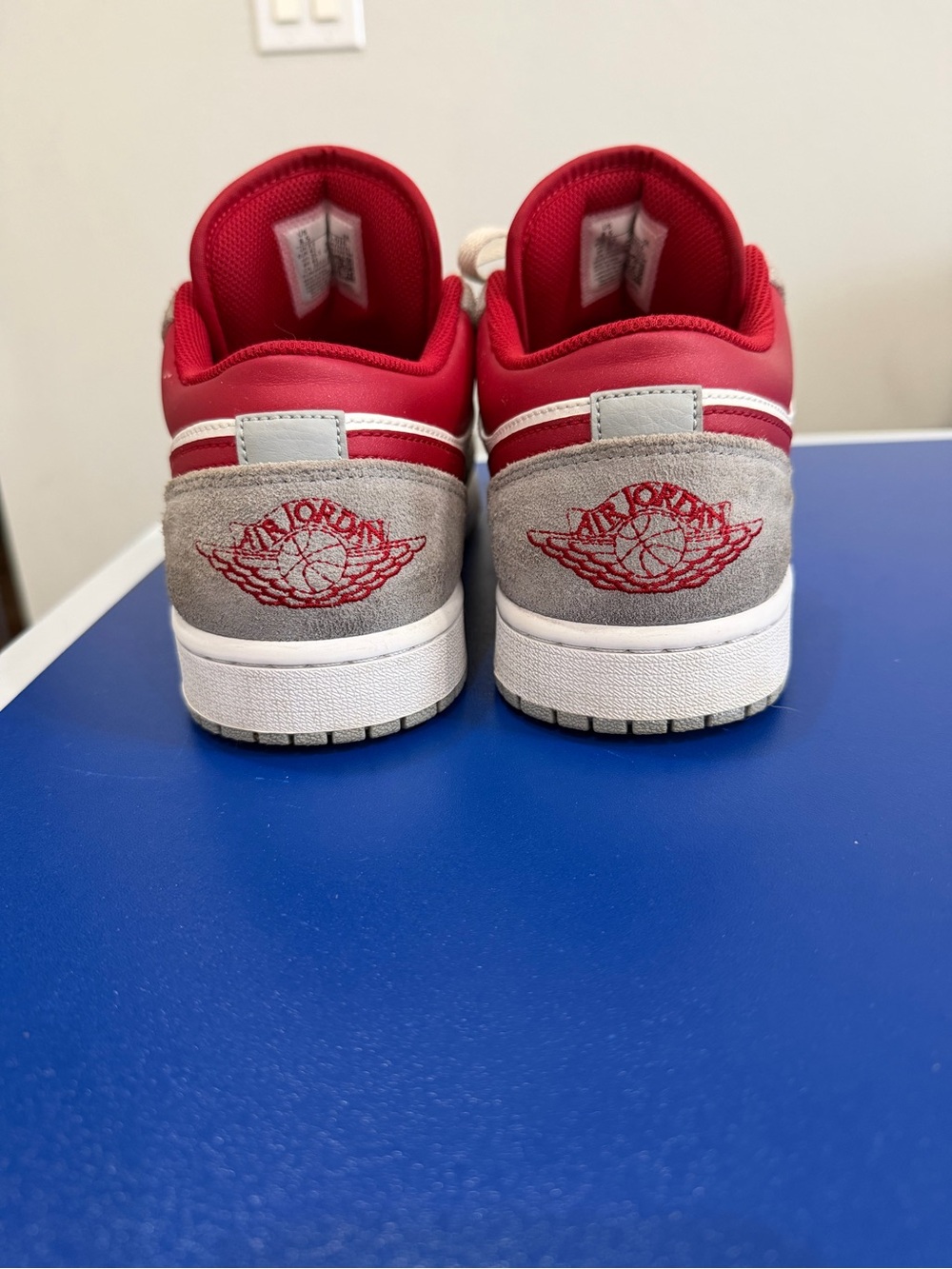Air Jordan 1 Low SE Light Smoke Grey Gym Red size 8.5 - Picture 5 of 8